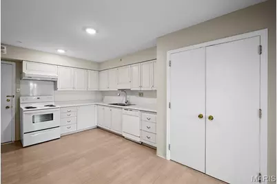 710 S Hanley Road #7B, Saint Louis, MO 63105 - Photo 12