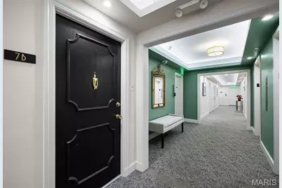 710 S Hanley Road #7B, Saint Louis, MO 63105 - Photo 4