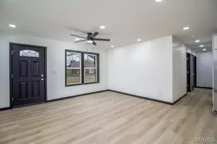 601 Holly St, Lebanon, MO 65536 - Photo 4