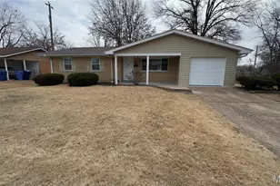 660 Herbst Dr, Florissant, MO 63031 - Photo 1