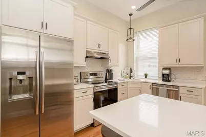 2016 S 12th Street, Saint Louis, MO 63104 - Photo 8