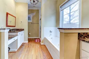 8161 Stratford Dr, Saint Louis, MO 63105 - Photo 38