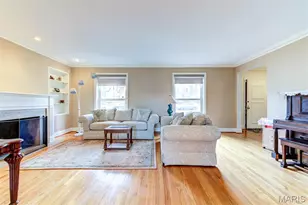 8161 Stratford Dr, Saint Louis, MO 63105 - Photo 8