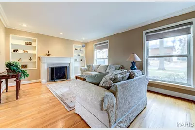 8161 Stratford Drive, Saint Louis, MO 63105 - Photo 6