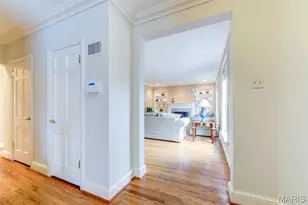 8161 Stratford Dr, Saint Louis, MO 63105 - Photo 4