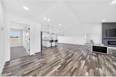 592 Phelps Lane, Elsberry, MO 63343 - Photo 14