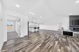 592 Phelps Ln, Elsberry, MO 63343 - Photo 14