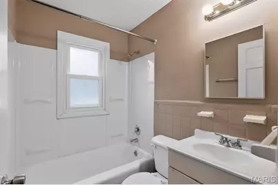 2037 Bainbridge Drive, Saint Louis, MO 63133 - Photo 26