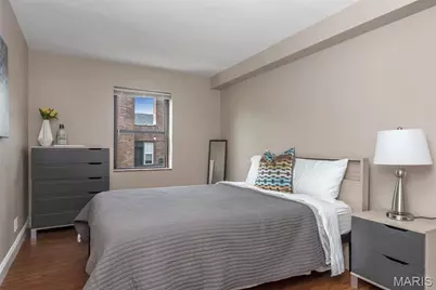 7553 Buckingham Drive, Clayton, MO 63105 - Photo 14