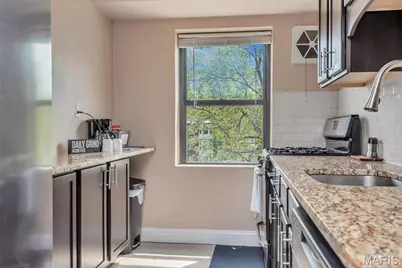7553 Buckingham Drive, Clayton, MO 63105 - Photo 12