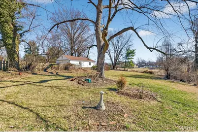 10300 Toelle Lane, Saint Louis, MO 63137 - Photo 30