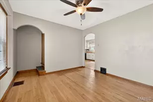 10300 Toelle Ln, Saint Louis, MO 63137 - Photo 10