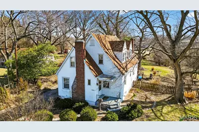 10300 Toelle Lane, Saint Louis, MO 63137 - Photo 4