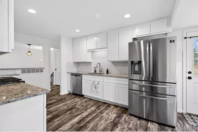 899 Oklahoma Avenue, Ballwin, MO 63021 - Photo 20