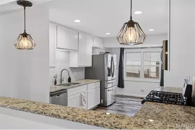 899 Oklahoma Avenue, Ballwin, MO 63021 - Photo 26