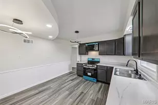 6621 Dunwold Dr, Berkeley, MO 63134 - Photo 6