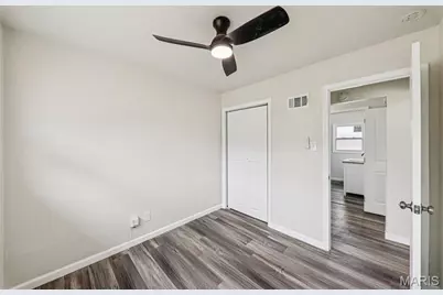 6621 Dunwold Drive, Berkeley, MO 63134 - Photo 16