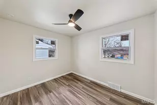6621 Dunwold Dr, Berkeley, MO 63134 - Photo 12