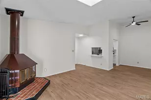 6808 Cottage Grove Ln, Saint Louis, MO 63129 - Photo 6