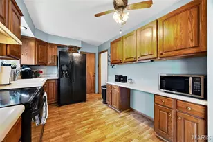 2404 Sunnybrook Dr, Saint Louis, MO 63114 - Photo 12