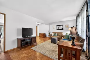 2404 Sunnybrook Dr, Saint Louis, MO 63114 - Photo 4