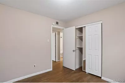 640 Central Parkway, Saint Louis, MO 63031 - Photo 14