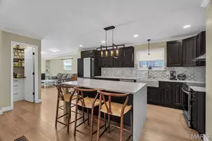 4108 Park Hill Ct, Mehlville, MO 63125 - Photo 8