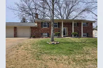 2933 W Adams Street, Saint Charles, MO 63301 - Photo 1