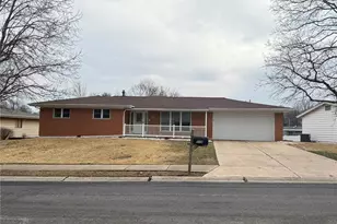 524 Rebecca Dr, Saint Charles, MO 63301 - Photo 1