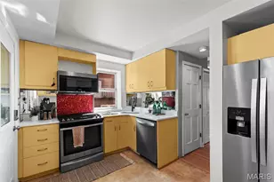 7441 Kingsbury Blvd, Saint Louis, MO 63130 - Photo 12