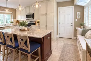 8 Windfall Ridge Ct, Chesterfield, MO 63005 - Photo 2