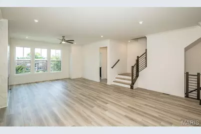 8975 Eager Road, Richmond Heights, MO 63144 - Photo 12