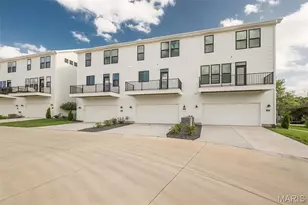 8975 Eager Rd, Richmond Heights, MO 63144 - Photo 40