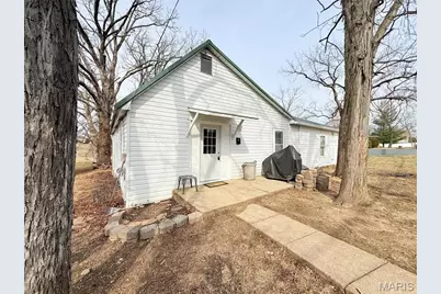 701 E Grand Avenue, Cuba, MO 65453 - Photo 2