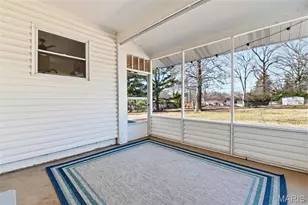 239 E Skyline Dr, Ballwin, MO 63011 - Photo 26
