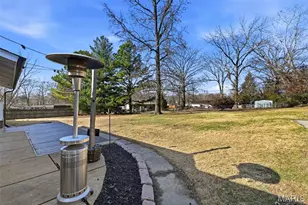 239 E Skyline Dr, Ballwin, MO 63011 - Photo 32