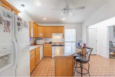 383 Red Robin, Poplar Bluff, MO 63901 - Photo 6