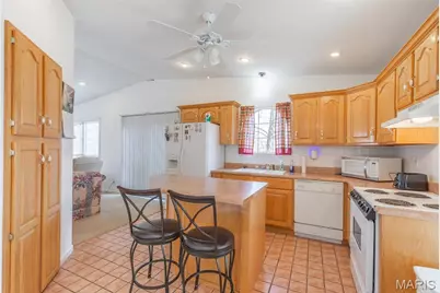 383 Red Robin, Poplar Bluff, MO 63901 - Photo 8