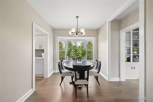 10235 Thorpe Ave, Overland, MO 63114 - Photo 12