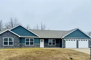 317 Braeburn, Hannibal, MO 63401 - Photo 1