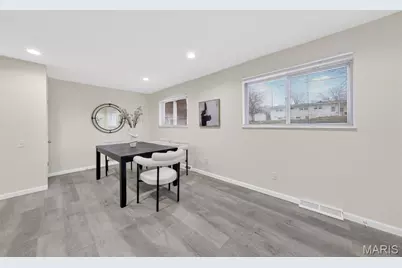 2500 Dove Drive, Florissant, MO 63031 - Photo 12