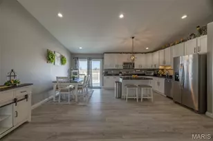 327 Late Harvest Dr, Wright City, MO 63390 - Photo 10