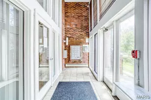 539 Coeur De Royale Dr, Creve Coeur, MO 63141 - Photo 4