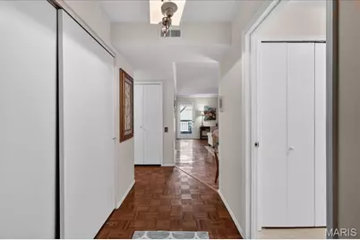 539 Coeur De Royale Drive #204, Creve Coeur, MO 63141 - Photo 6