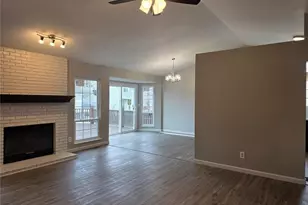 2115 Riding Spur Dr, Maryland Heights, MO 63146 - Photo 4