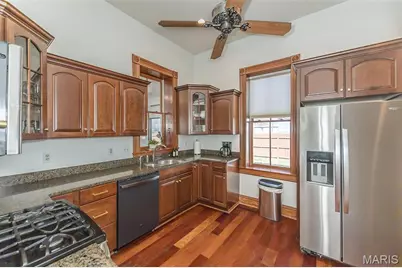 1411 N 2nd Street, Saint Charles, MO 63301 - Photo 10