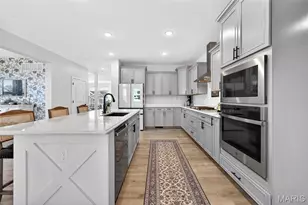 378 Valley Bluff Dr, Wentzville, MO 63385 - Photo 8