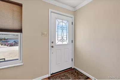 909 Townhouse Lane, Hazelwood, MO 63042 - Photo 6