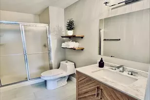 2001 King Arthur Ct, Saint Louis, MO 63146 - Photo 20