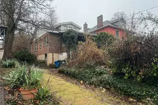 7392 Arlington Dr, Saint Louis, MO 63117 - Photo 2